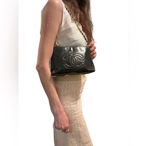 COPY - Chanel Black Pouch Bag with Iconic Logo added chain - Picture 1 of 15